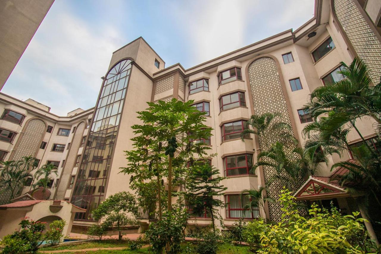 Collection O Premium Eden Au Lac Near Sri Someshwara Swami Temple Bangalore Exterior foto